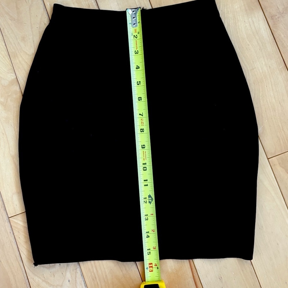 SUPER DOWN black back zip bodycon mini skirt - Picture 3 of 10